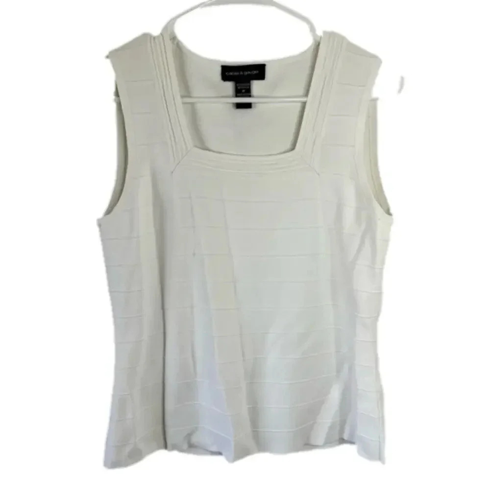 Cable & Gauge White Sleeveless Top Size M